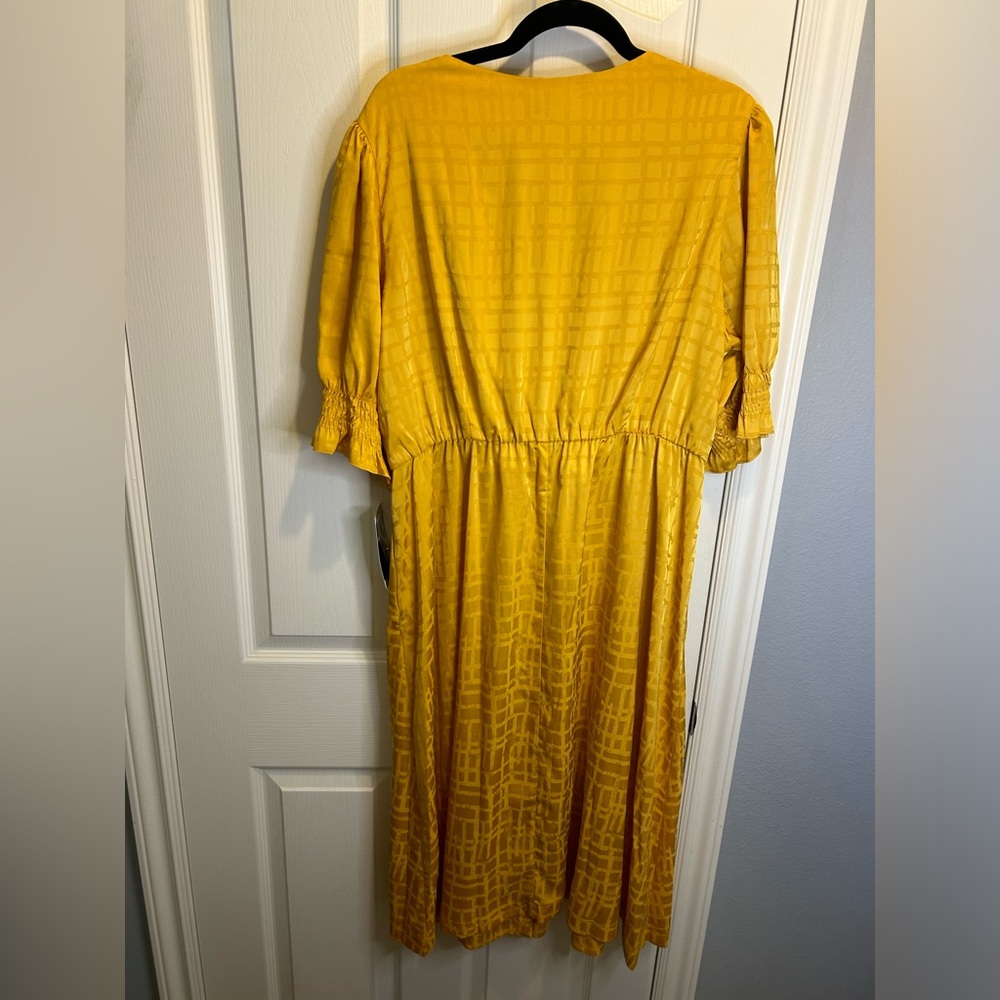 💛”Maison Tara” NWT Mustard/Gold Satin Midi Dress w/ Front Tie Detail Size 18W💛 - Picture 4 of 14